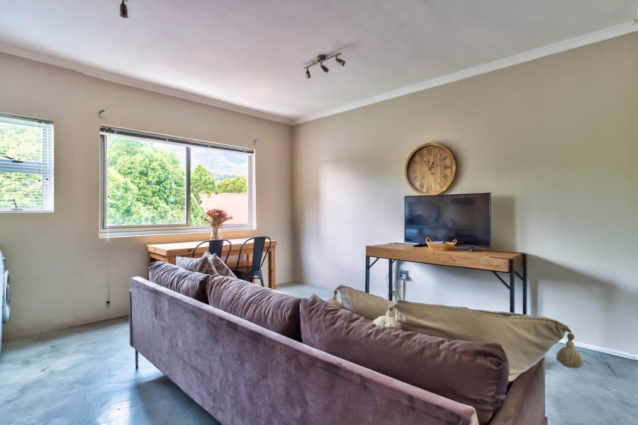 1 Bedroom Property for Sale in Oranjezicht Western Cape